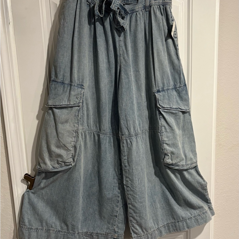 Wide-Leg Blue Denim Jeans - Picture 6 of 10